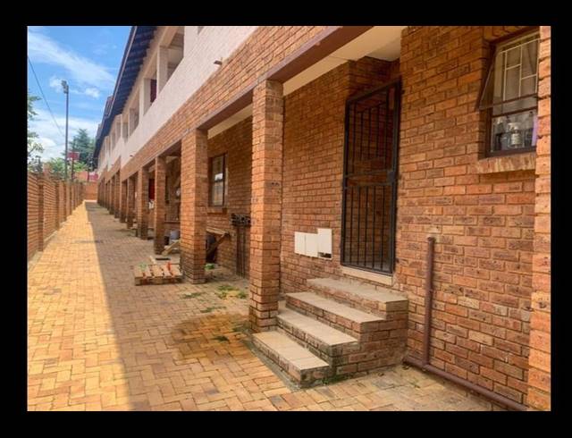 2 BEDROOM APARTMENT FOR SALE IN FLORIDA